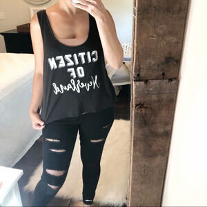 WW Wall’s Wardrobe Neverland Large Graphic T-shirt